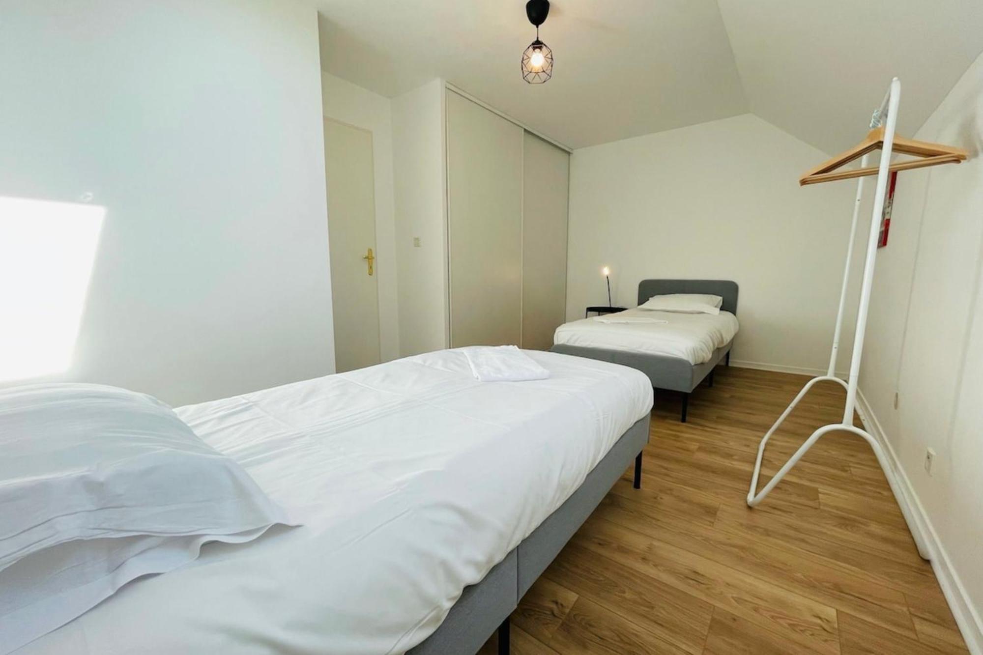 Holiday home Beautiful Renovated House In A Residential Area *
