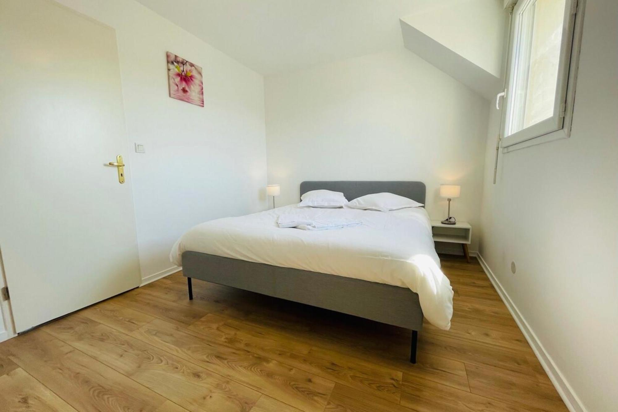 Holiday home Beautiful Renovated House In A Residential Area *
