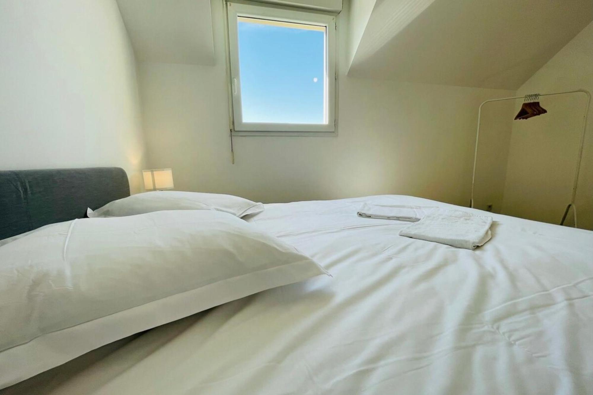Holiday home Beautiful Renovated House In A Residential Area *